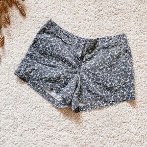 New York and Company patterned jean shorts size 6